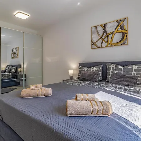 2 Bedroom Lovely In Pula