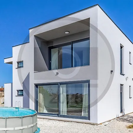 2 Bedroom Lovely In * Pula